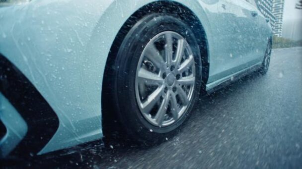 ウェットグリップ性能をアピール