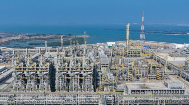 中国・湛江フェアブント拠点のスチームクラッカーを稼働開始