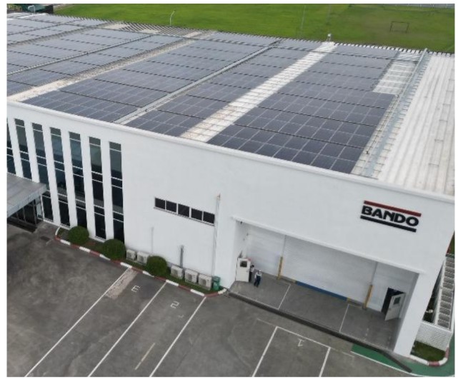 屋上に太陽光発電