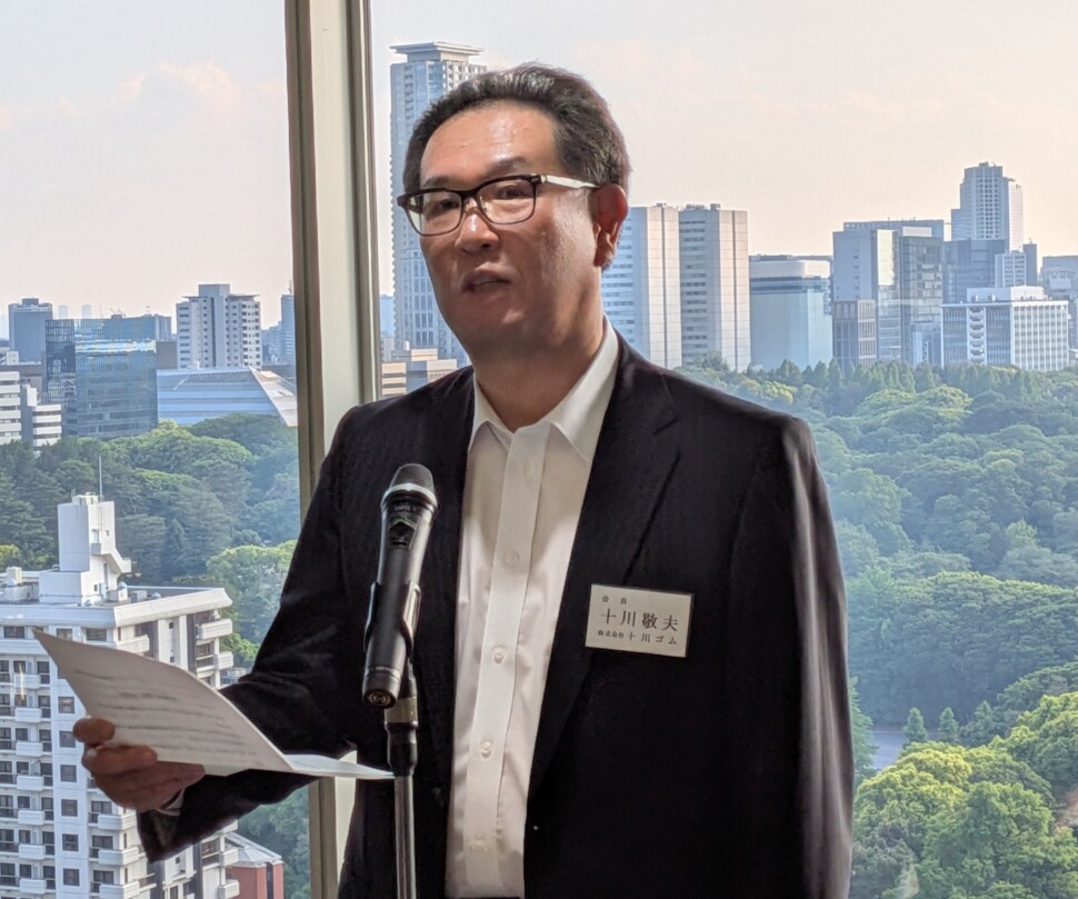 十川敬夫会長