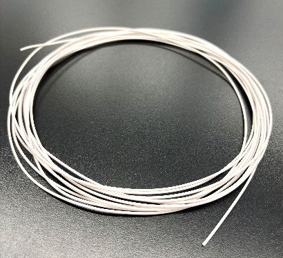 電線被覆材を想定して「ペルプレン」ＮＣタイプを用いて押出成形したサンプル
